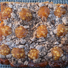 Load image into Gallery viewer, Apple Crumb Sticky Buns
