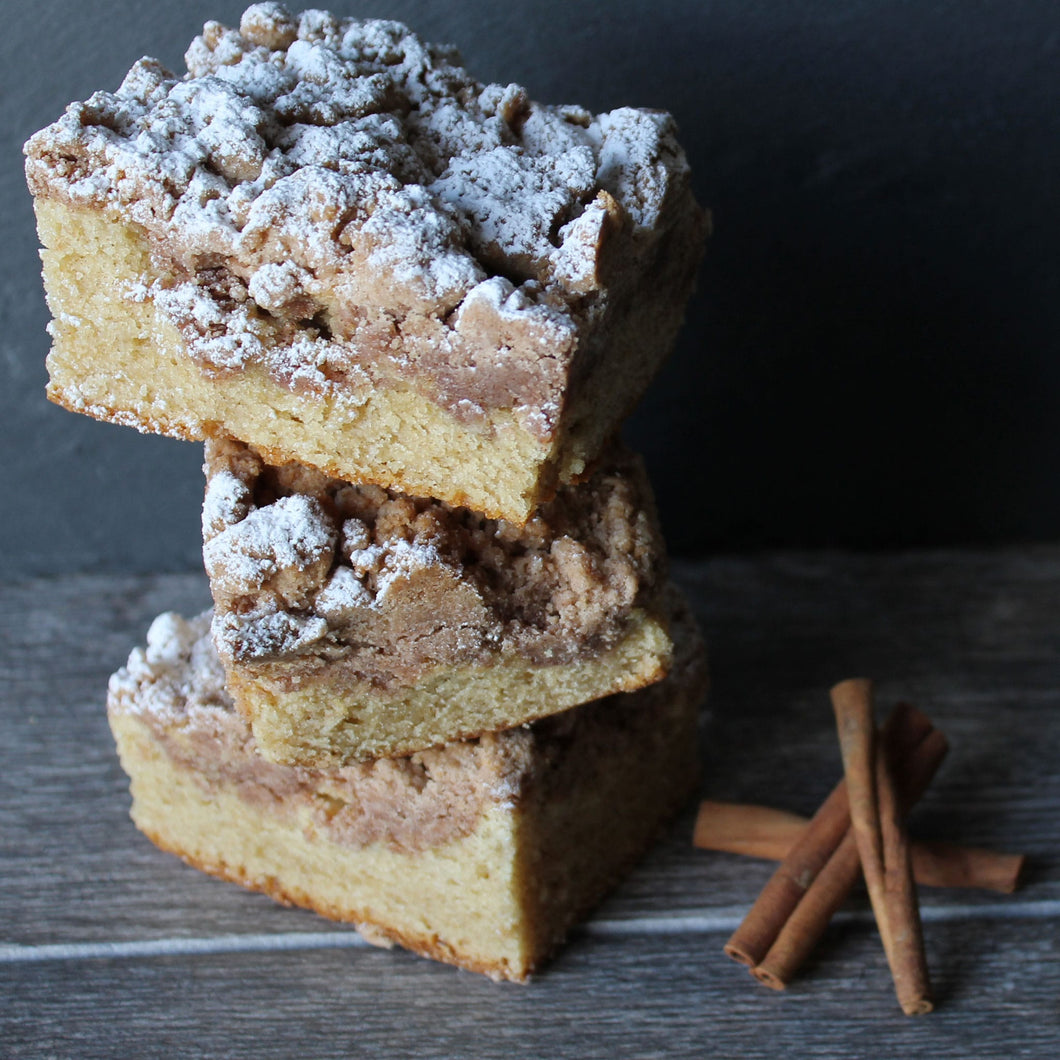 Traditional Crumb Cake 8 x 8 | Holiday Collection